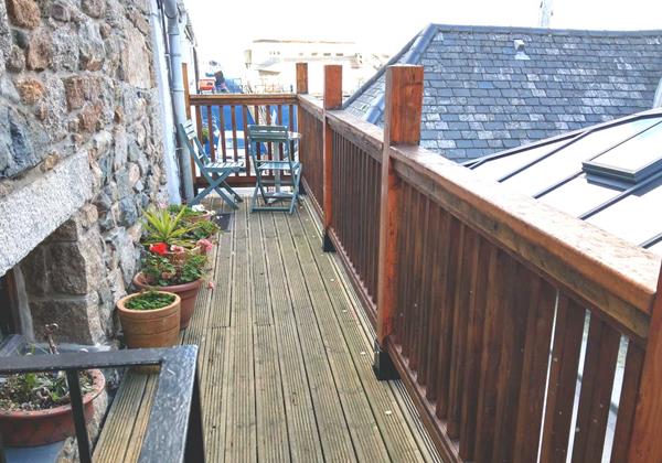 Sunny Corner Walkway Balcony