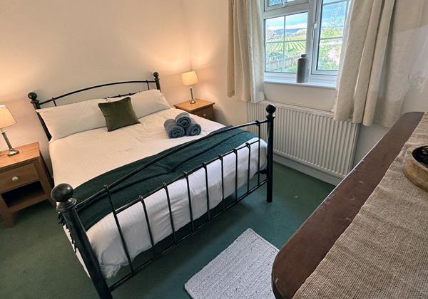Cherry-Tree-Lodge-Bedroom-3-Rear